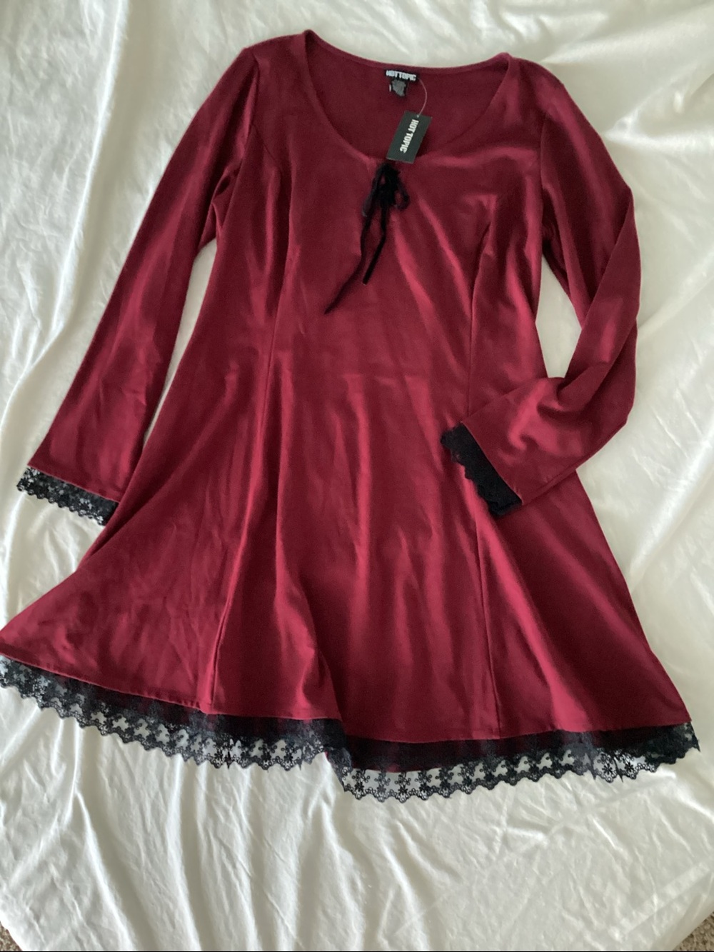 Hot Topic Burgundy Long Sleeve Dress with Black Lace Trim - Picture 1 of 4